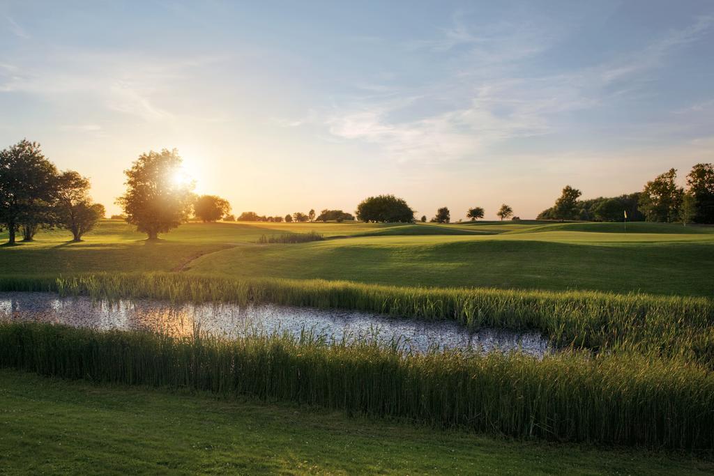 Bjaere Golfklubb Hotel & Lodge โบสตัด ภายนอก รูปภาพ